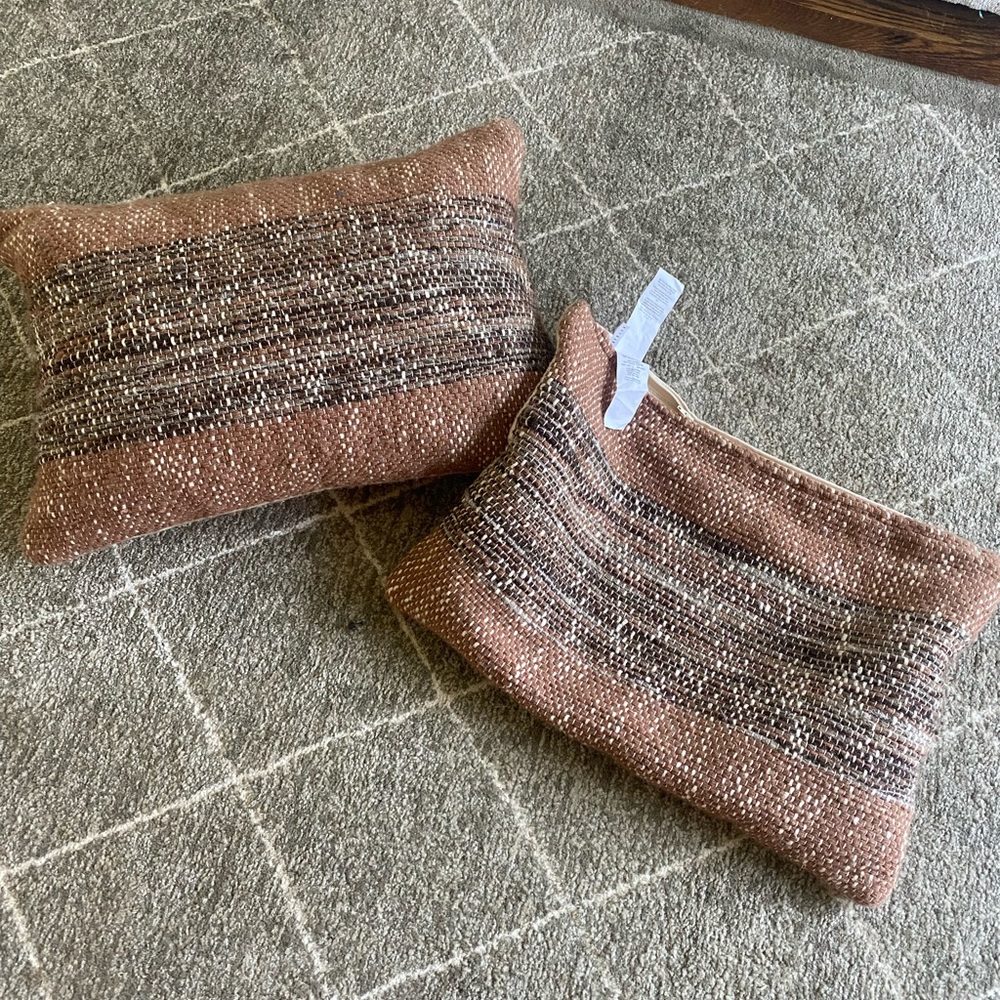 Pottery Barn Lumbar Throw Pillow Jovie